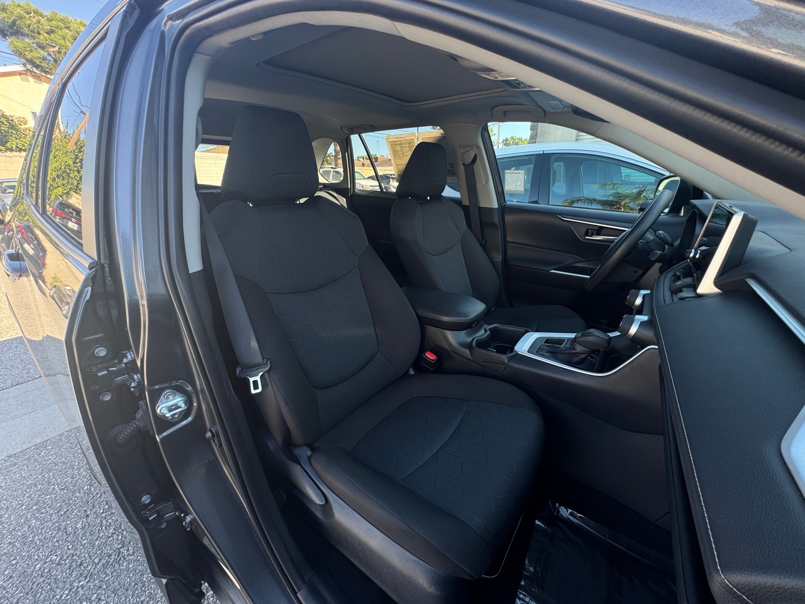 Thumbnail: 2025 Toyota RAV4 - 2