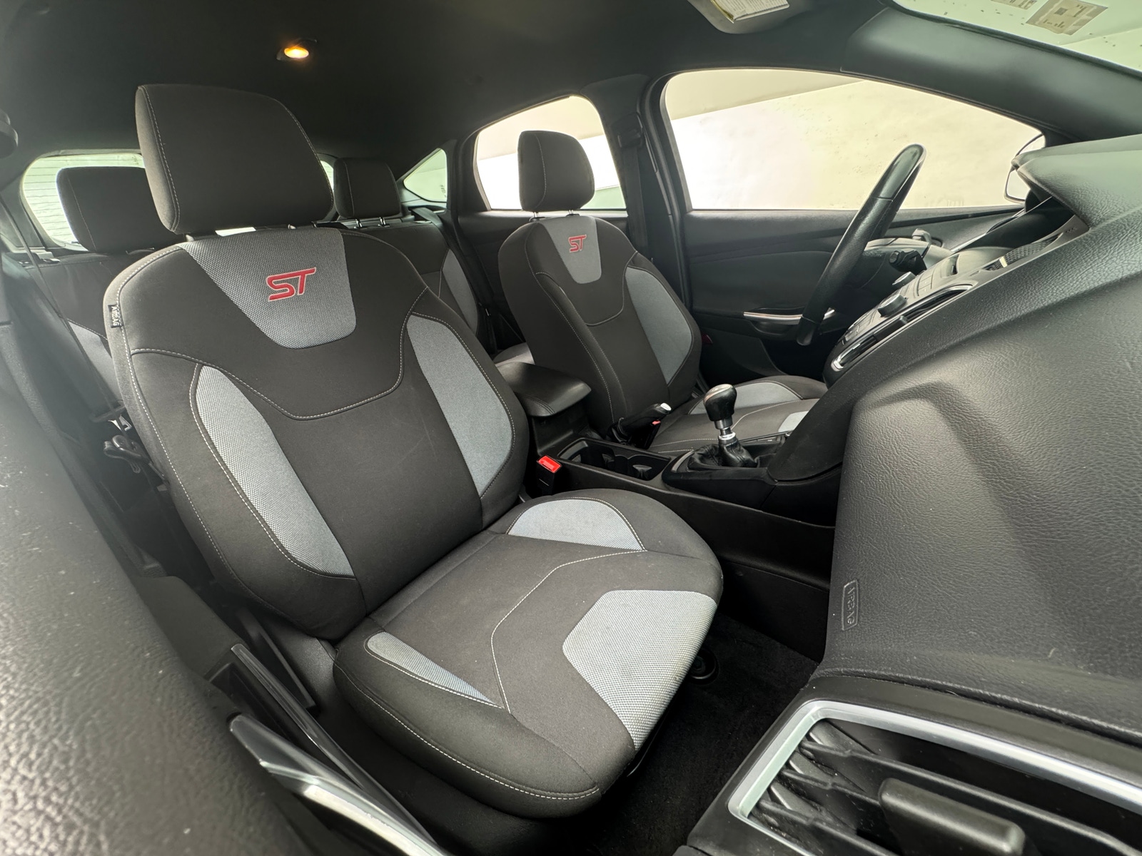 Thumbnail: 2016 Ford Focus - 2