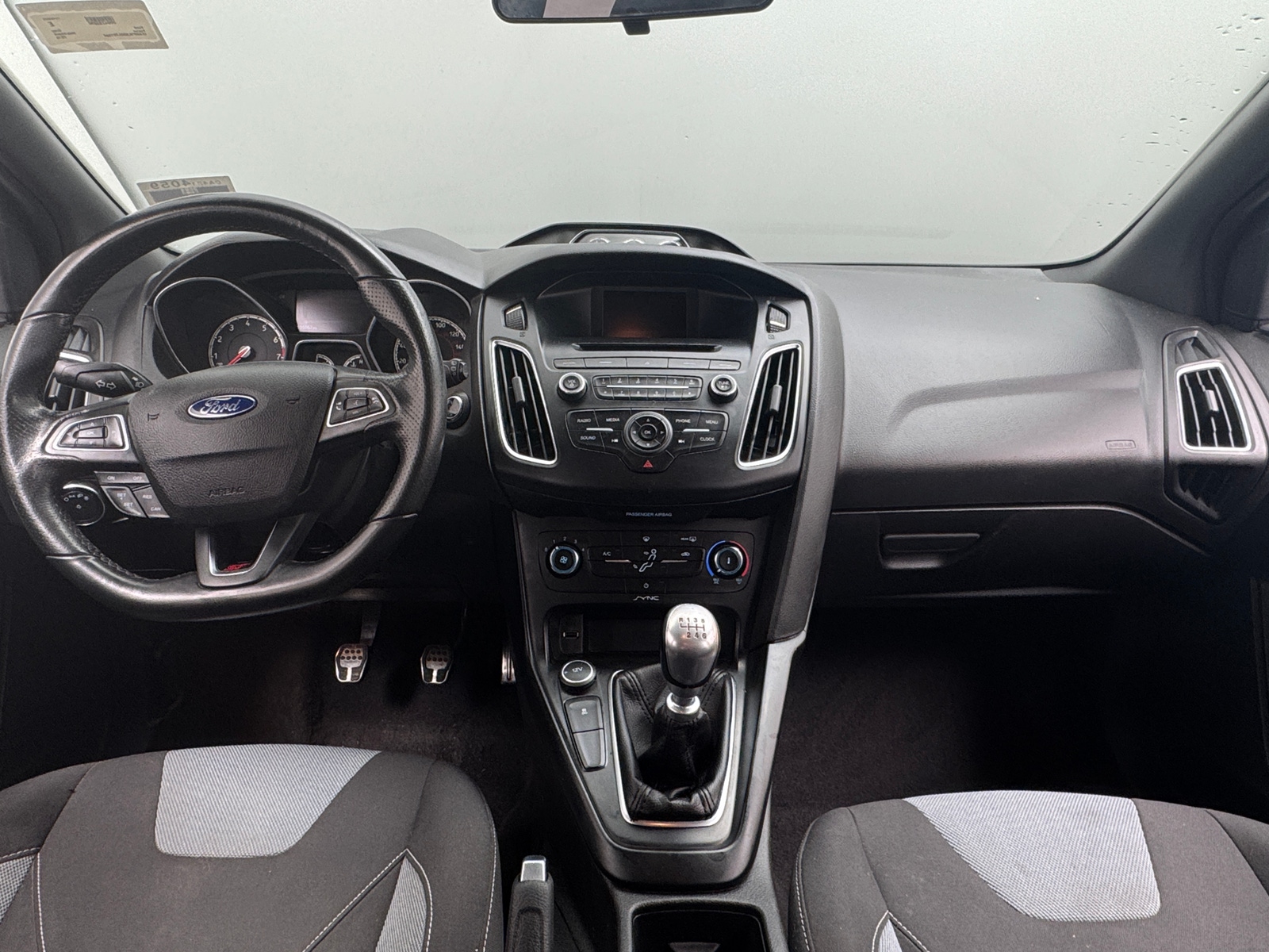 Thumbnail: 2016 Ford Focus - 3