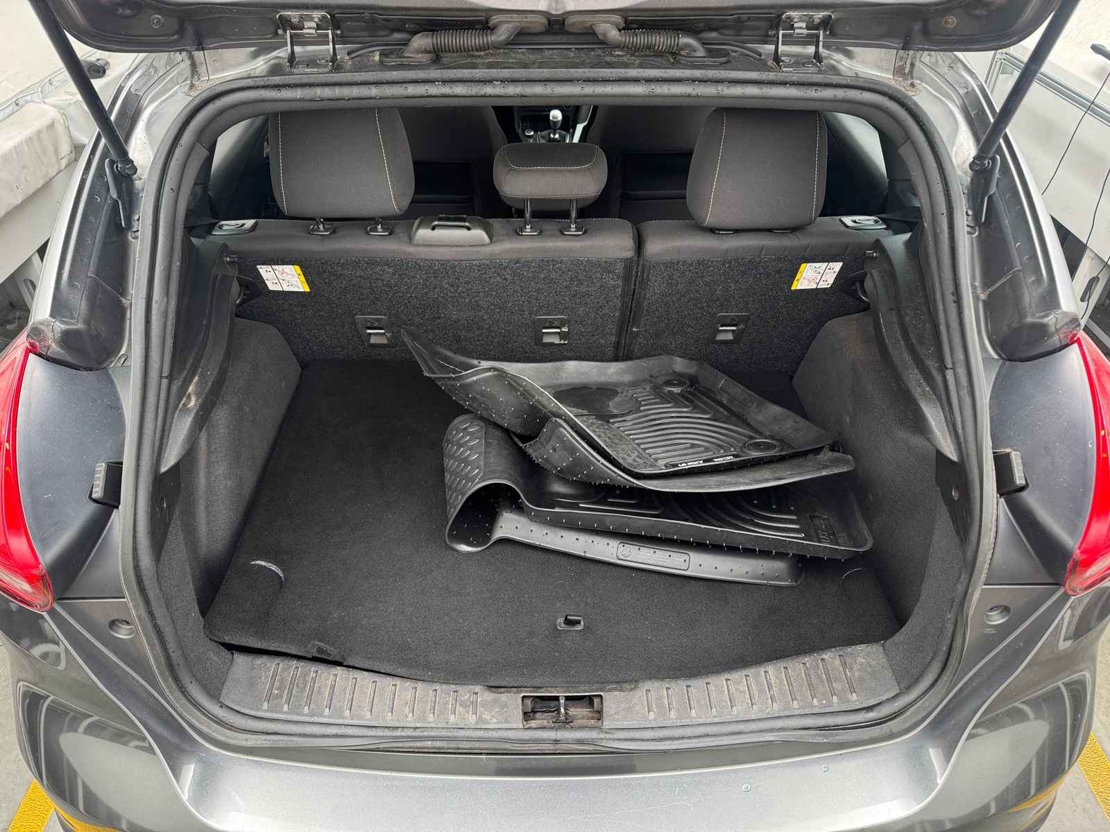 Thumbnail: 2016 Ford Focus - 7