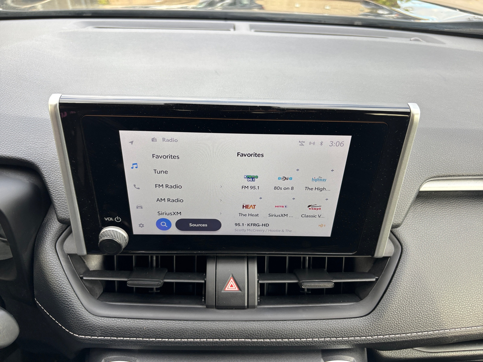 Thumbnail: 2025 Toyota RAV4 - 4