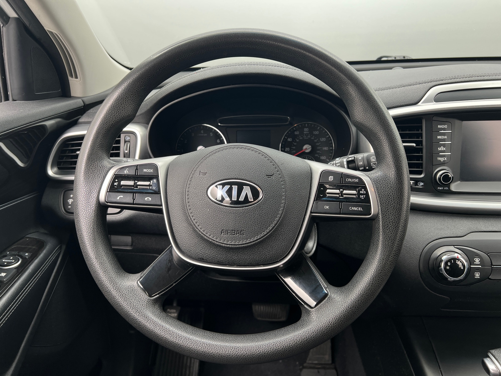 Thumbnail: 2019 Kia Sorento - 5