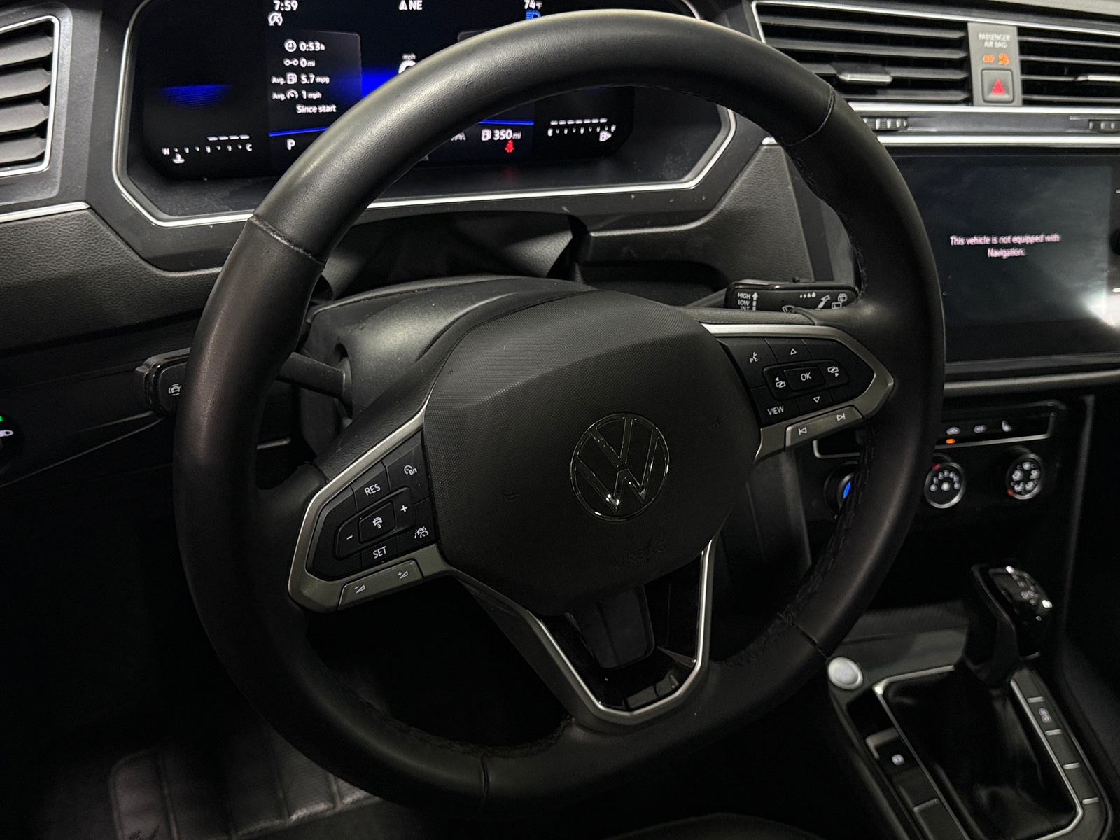 Thumbnail: 2024 Volkswagen Tiguan - 4