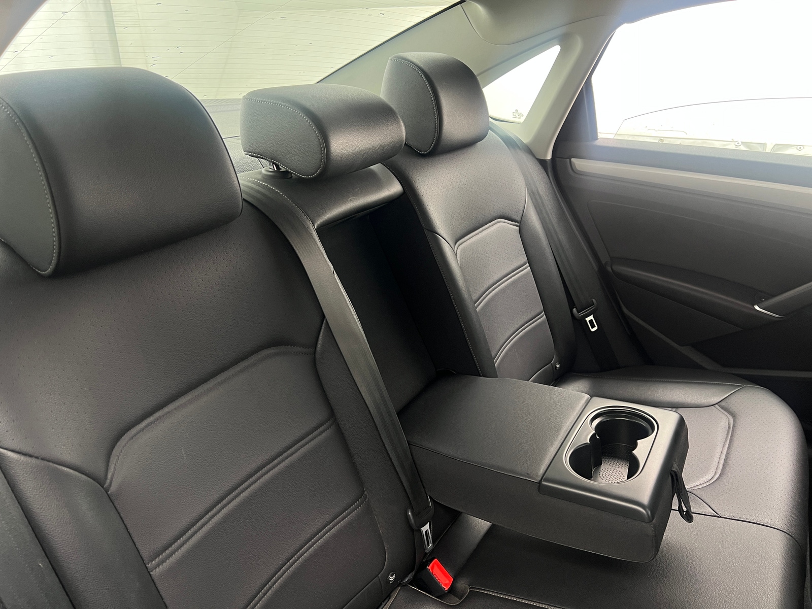 Thumbnail: 2022 Volkswagen Passat - 5