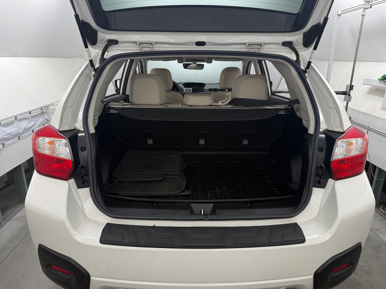 Thumbnail: 2017 Subaru Crosstrek - 6