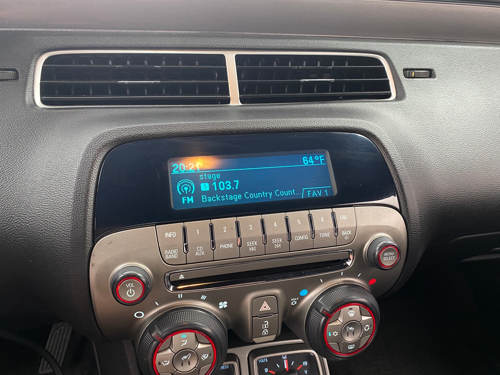 Thumbnail: 2011 Chevrolet Camaro - 3