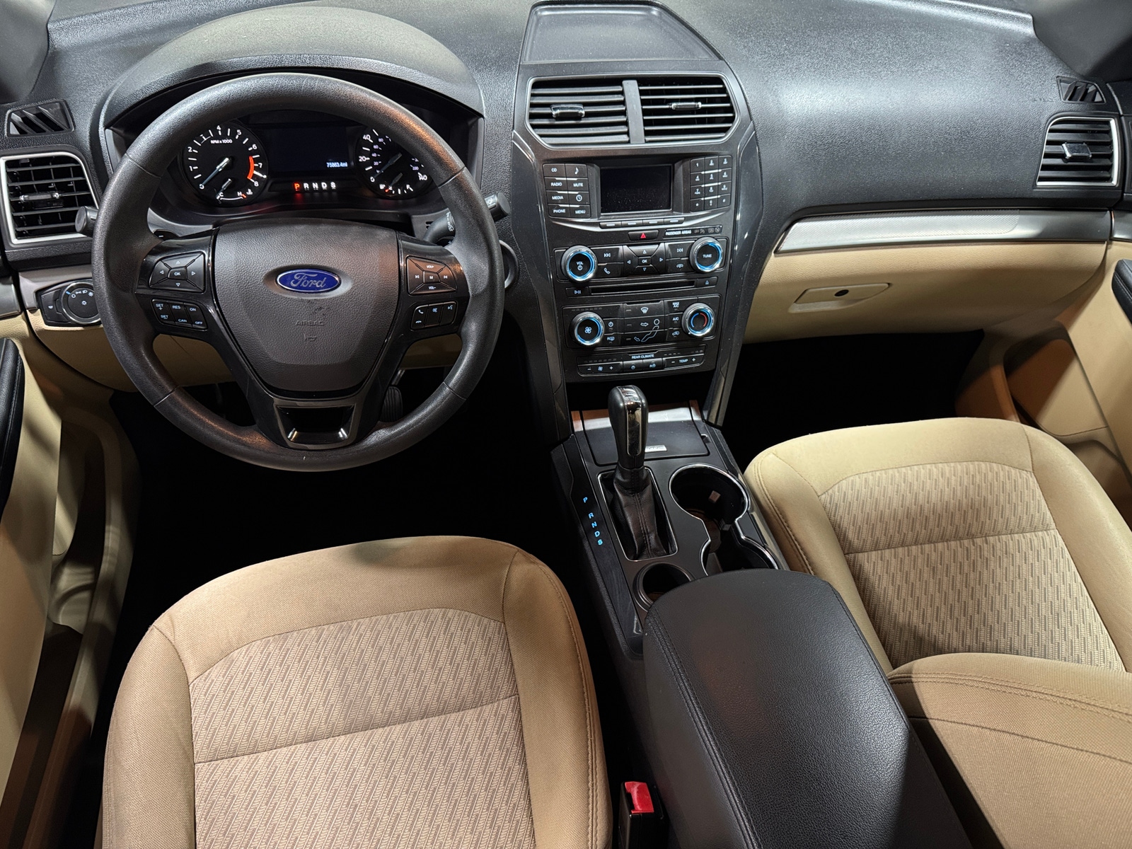 Thumbnail: 2017 Ford Explorer - 3