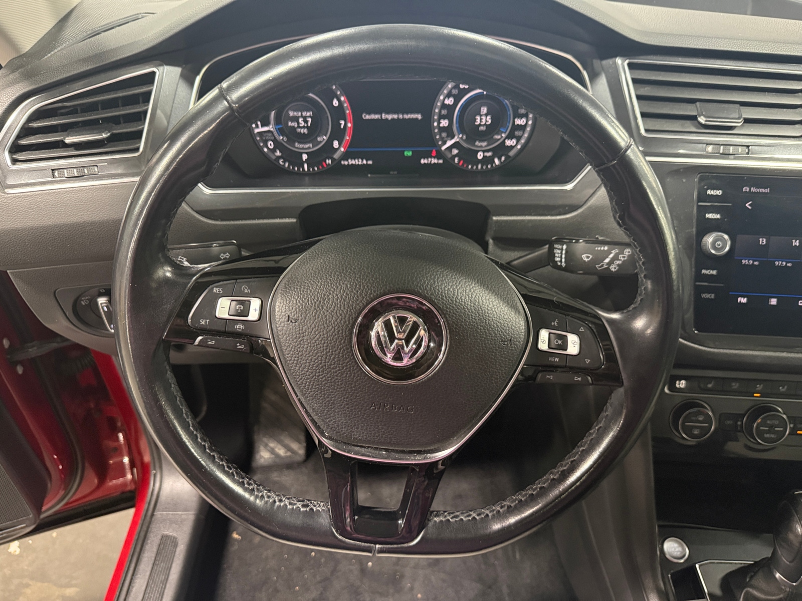 Thumbnail: 2019 Volkswagen Tiguan - 4