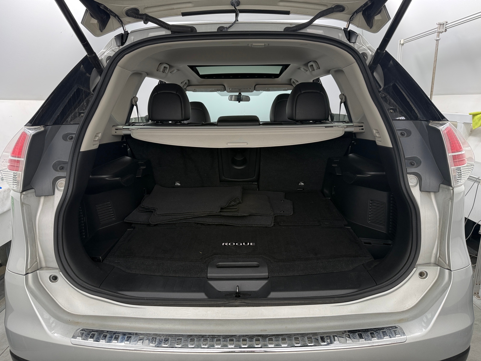 Thumbnail: 2015 Nissan Rogue - 6