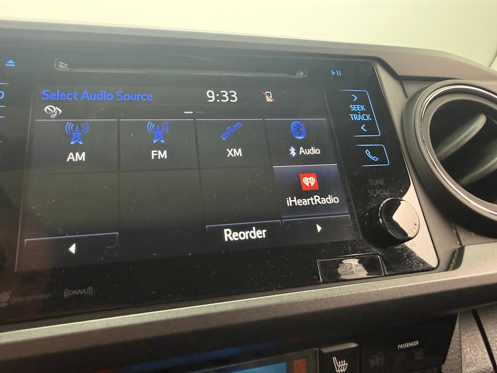 Thumbnail: 2017 Toyota Tacoma - 4