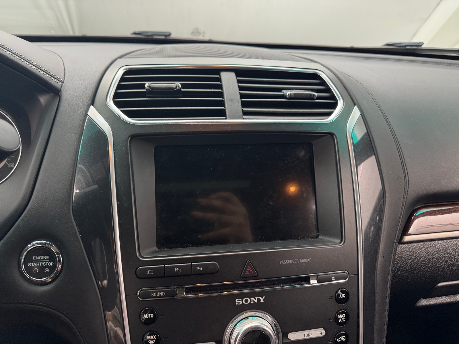 Thumbnail: 2017 Ford Explorer - 3