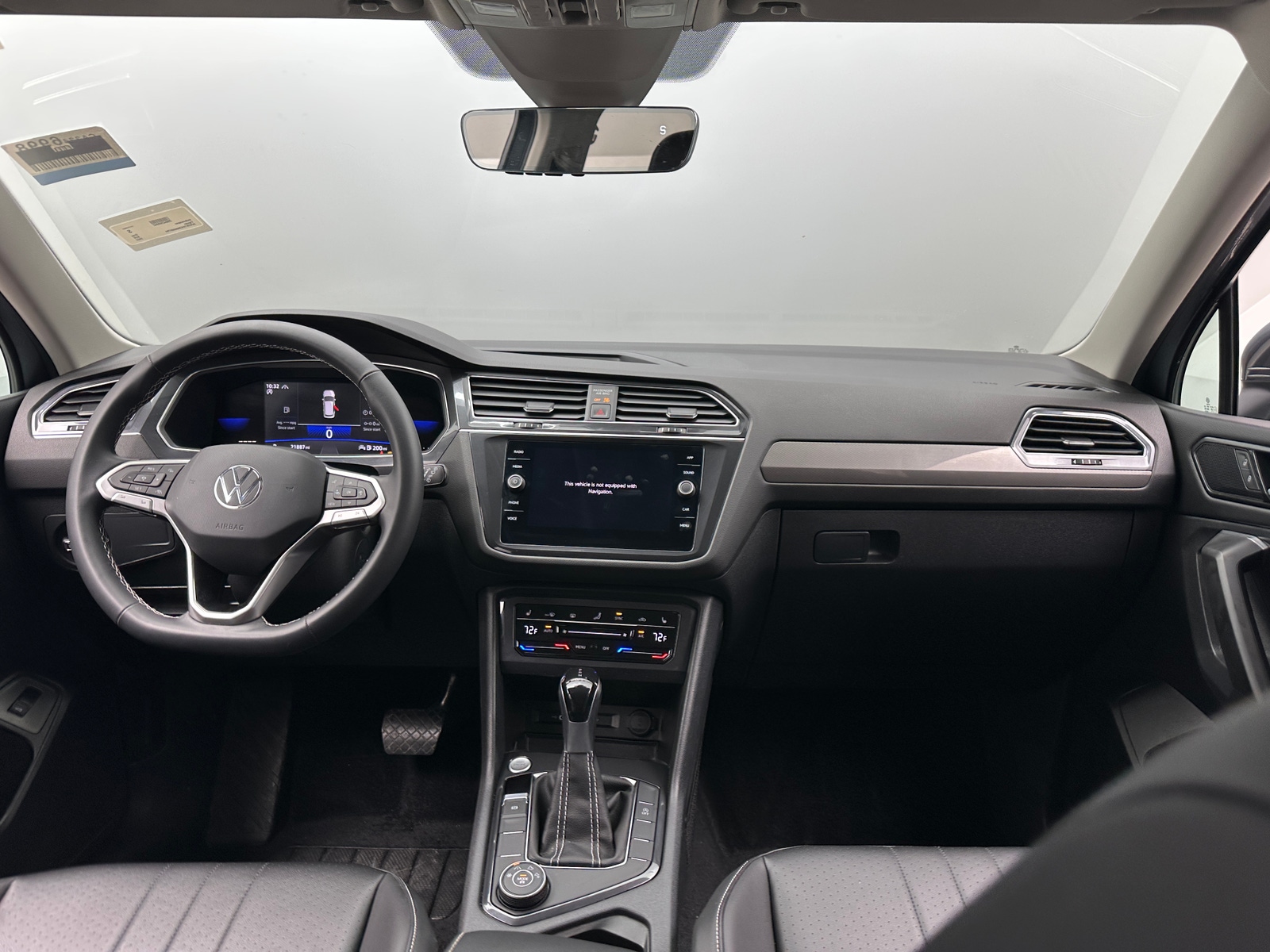 Thumbnail: 2022 Volkswagen Tiguan - 2