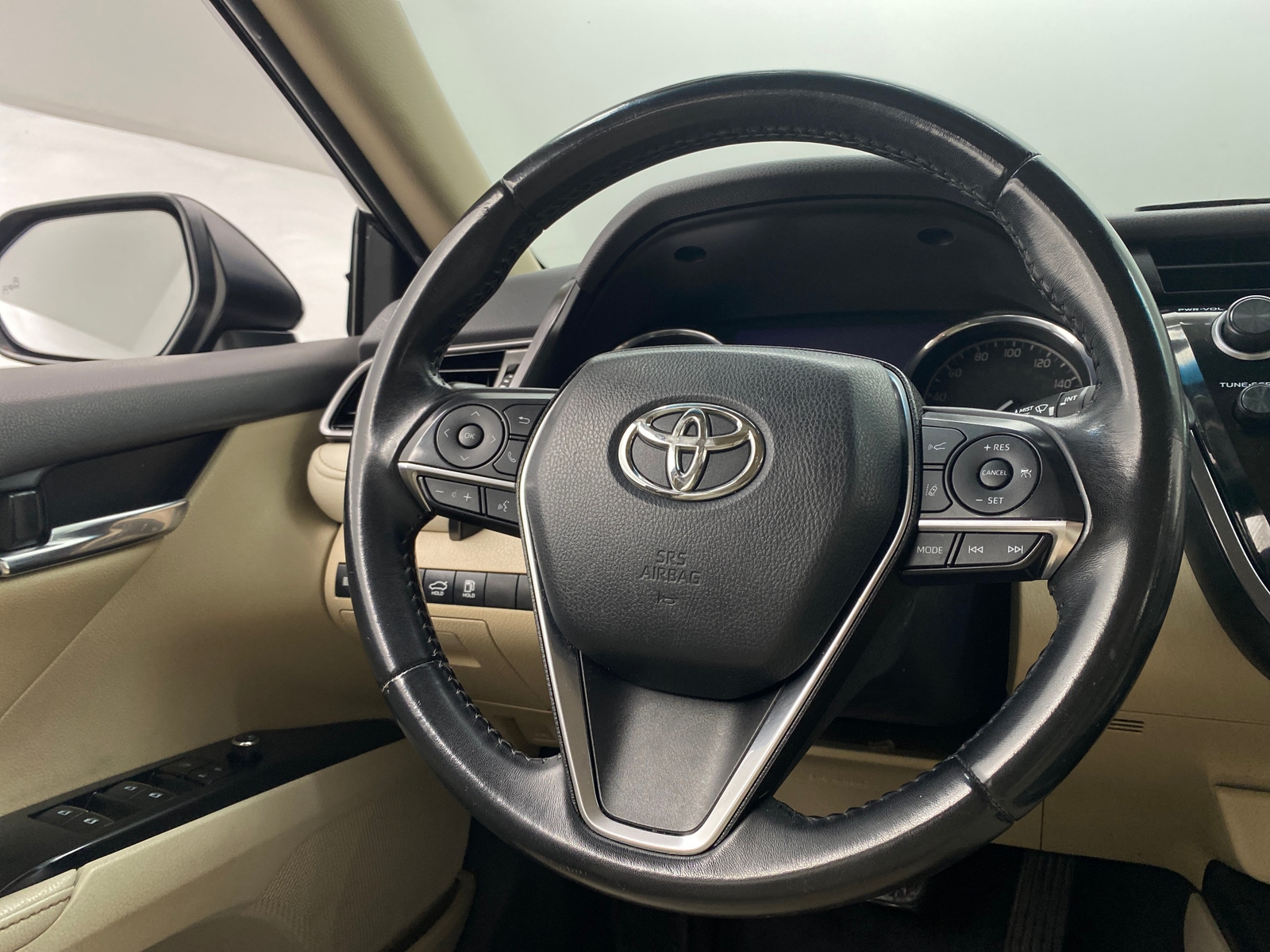 Thumbnail: 2020 Toyota Camry - 4