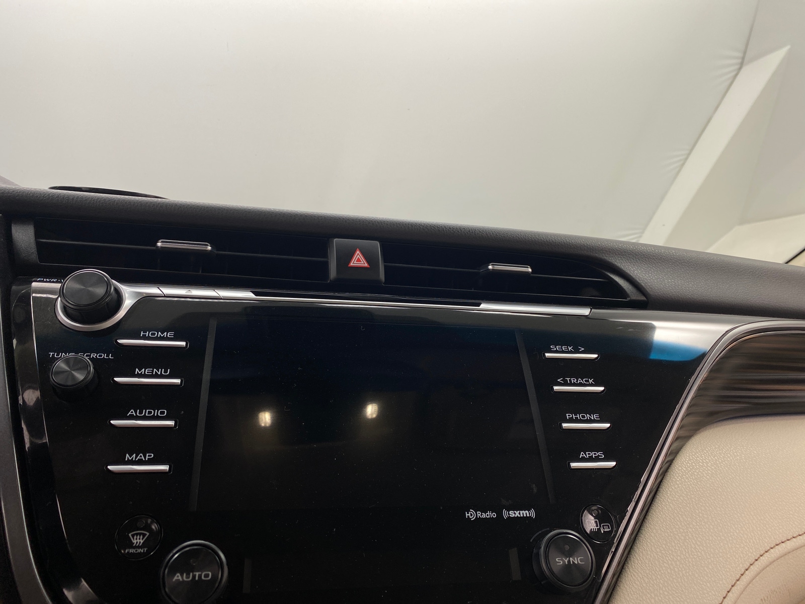 Thumbnail: 2020 Toyota Camry - 3