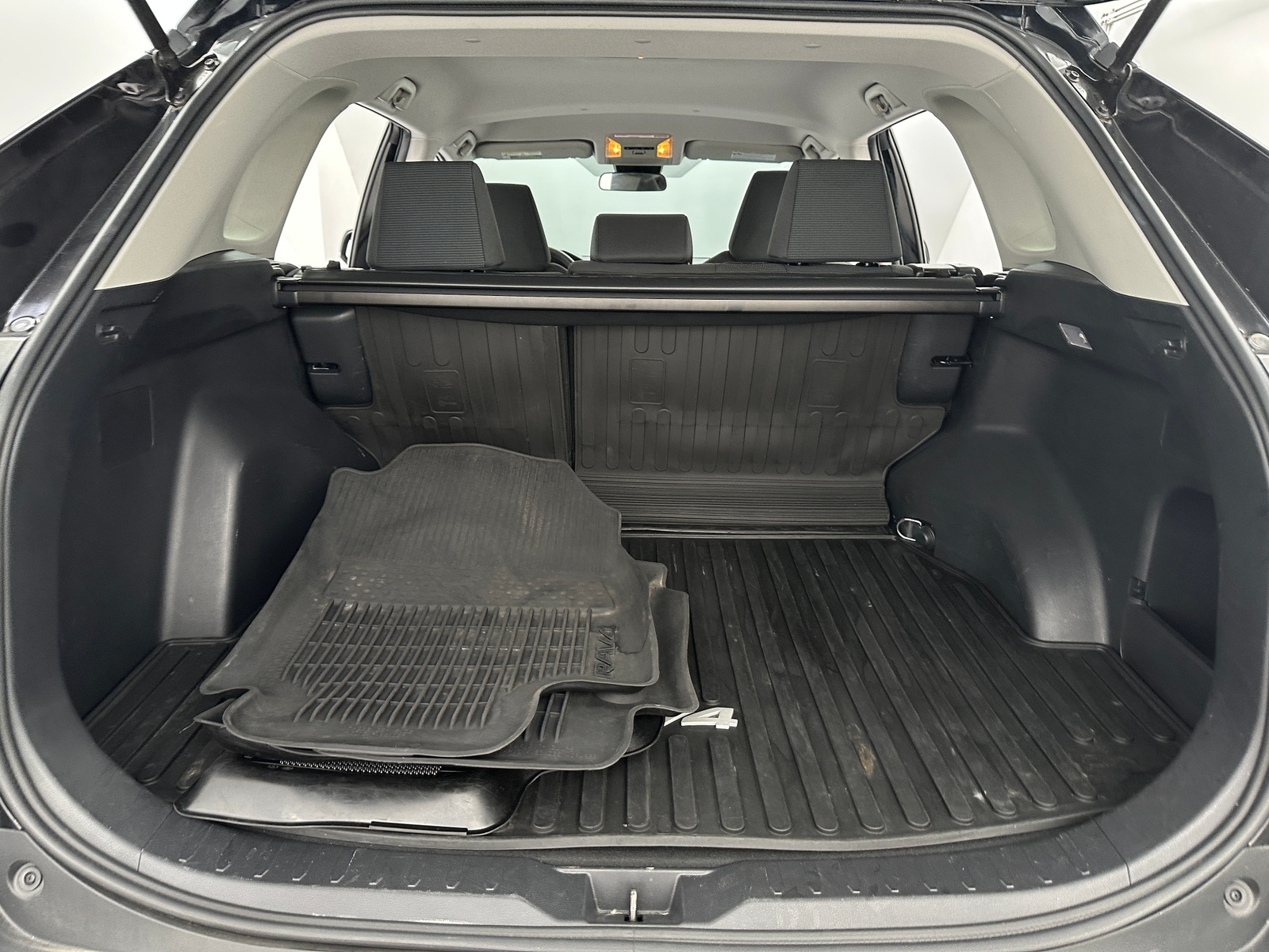 Thumbnail: 2021 Toyota RAV4 - 7