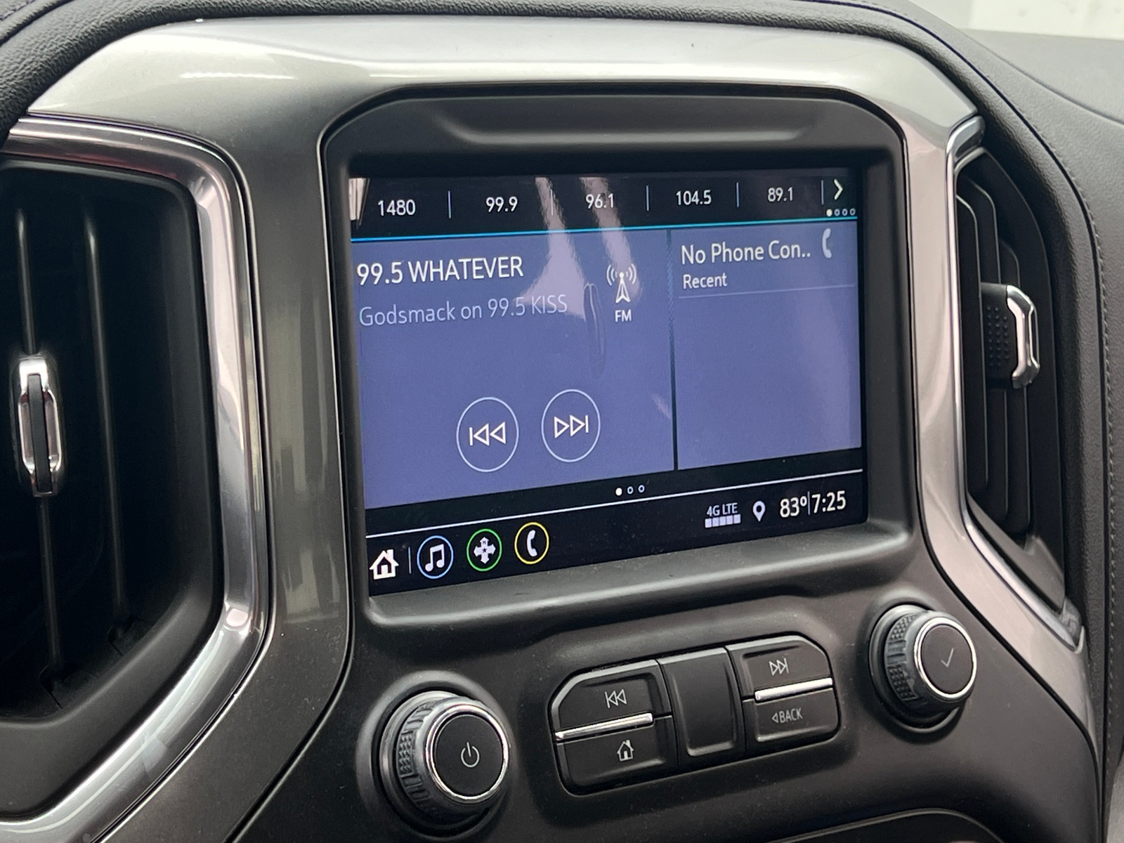 Thumbnail: 2019 Chevrolet Silverado 1500 - 4