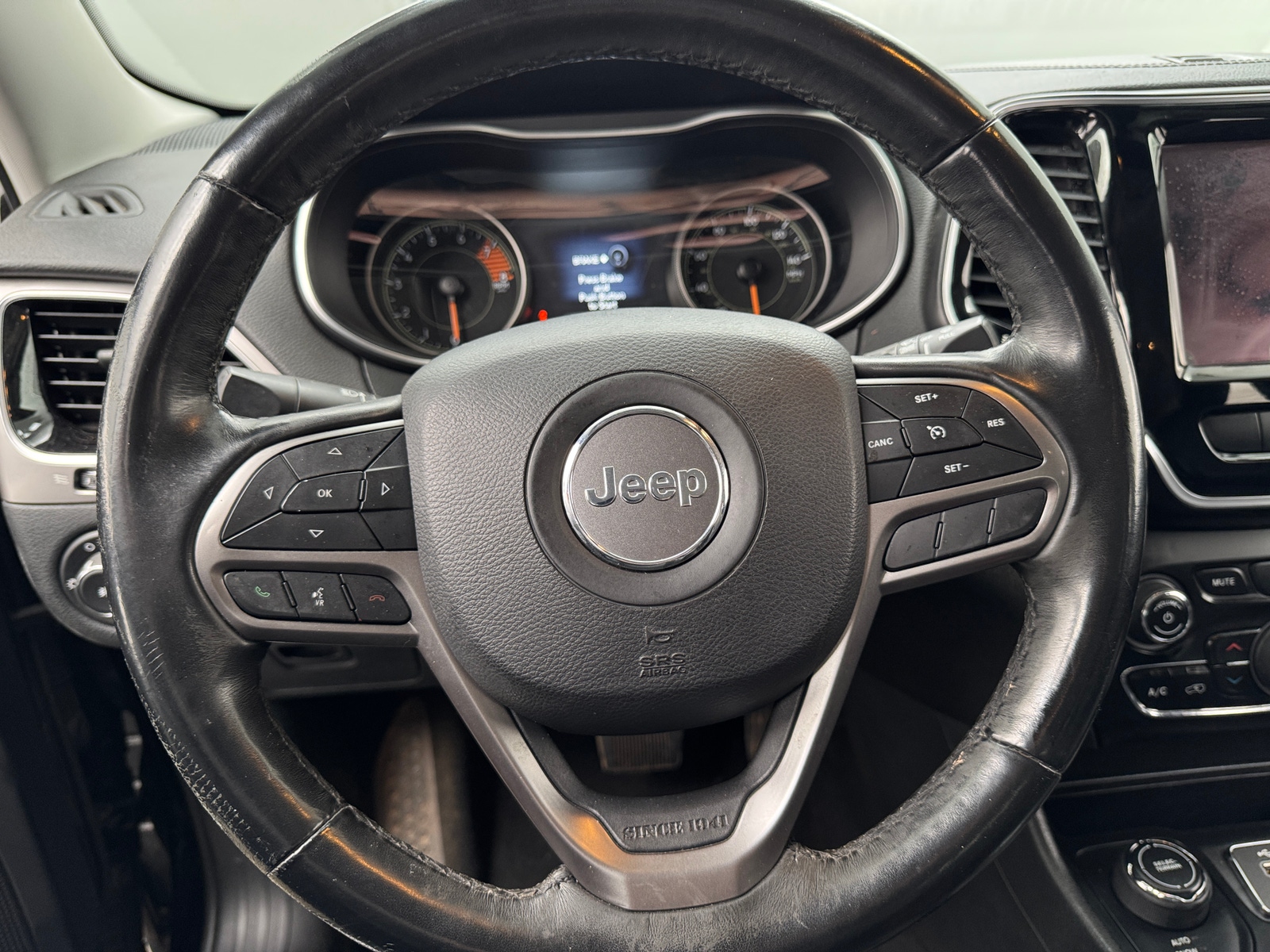 Thumbnail: 2019 Jeep Cherokee - 4