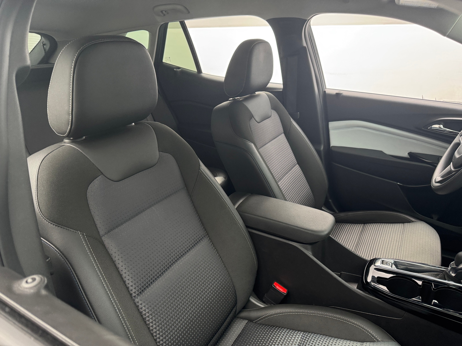 Thumbnail: 2025 Chevrolet Trax - 2