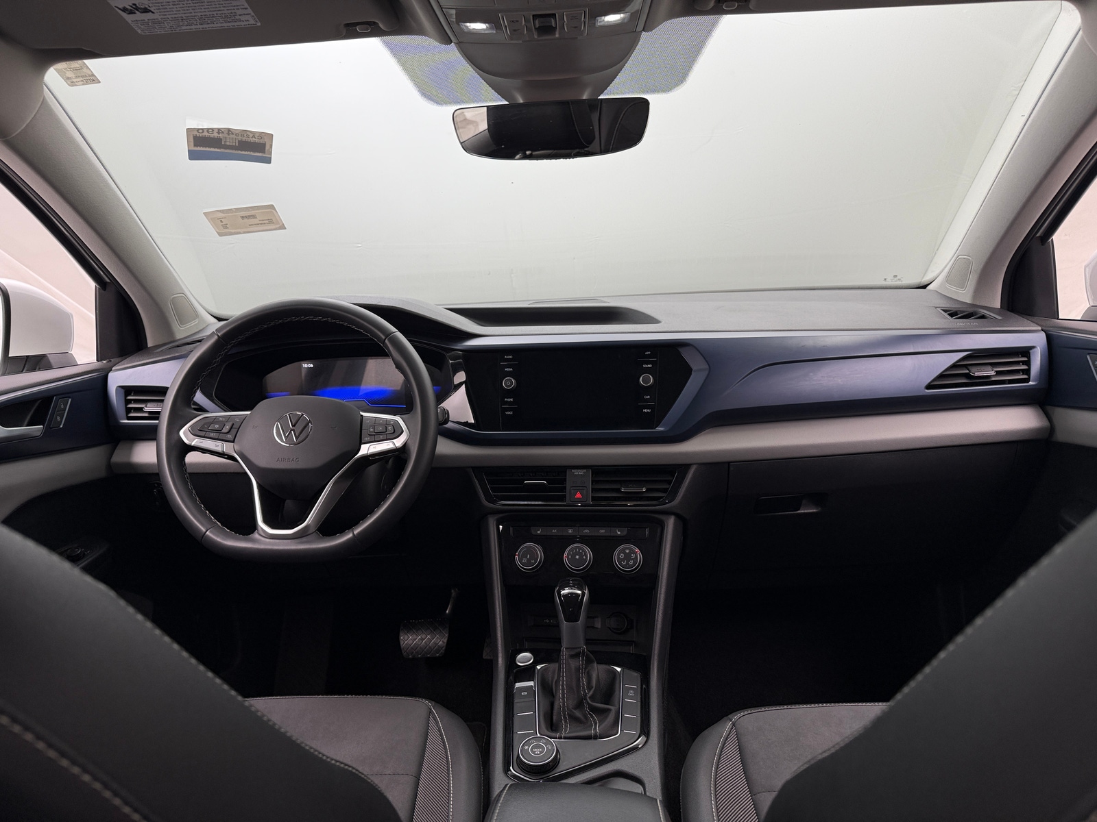 Thumbnail: 2023 Volkswagen Taos - 2