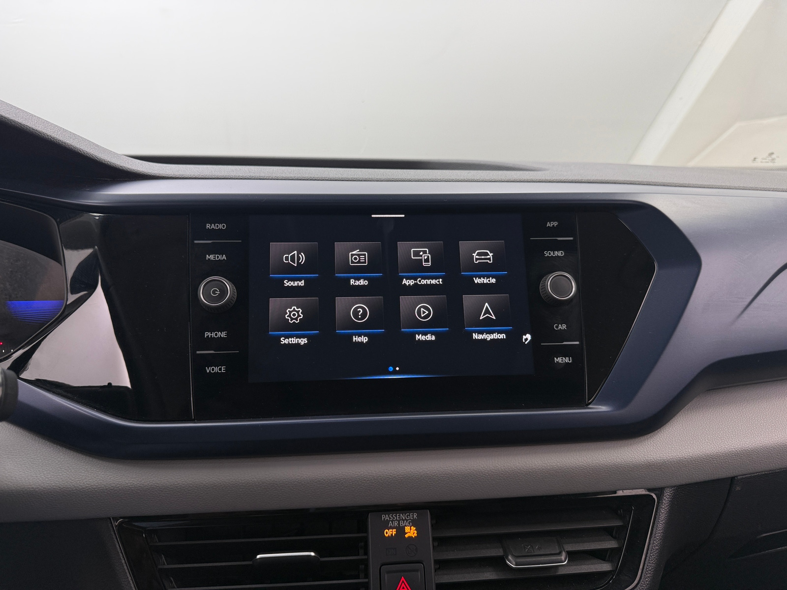 Thumbnail: 2023 Volkswagen Taos - 3