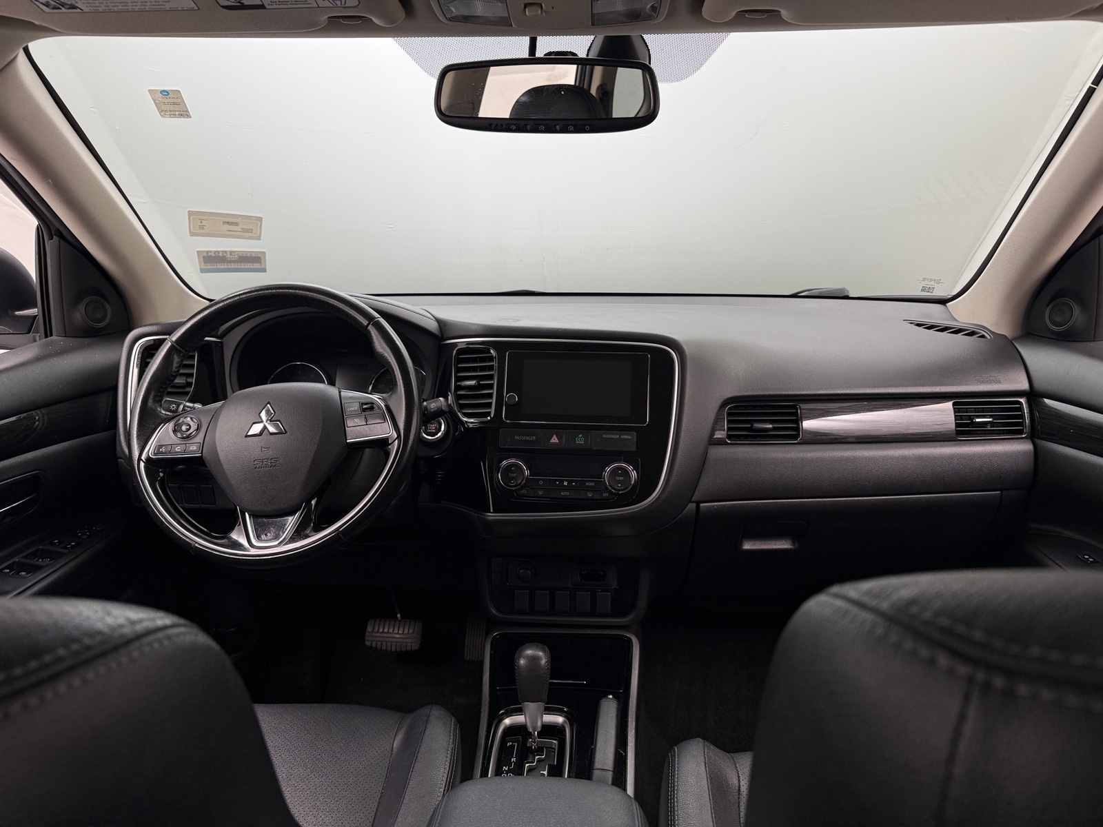 Thumbnail: 2017 Mitsubishi Outlander - 2