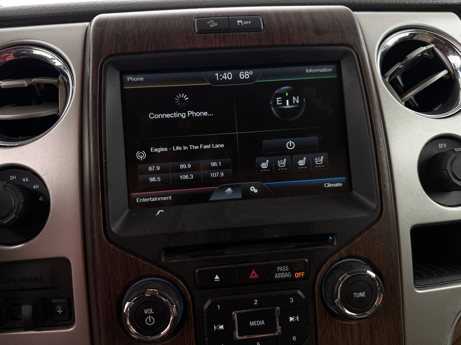 Thumbnail: 2014 Ford Econoline - 3