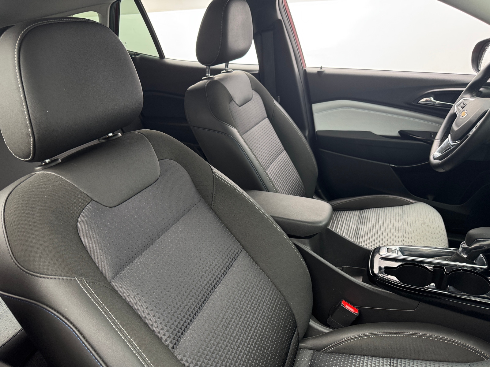 Thumbnail: 2025 Chevrolet Trax - 2