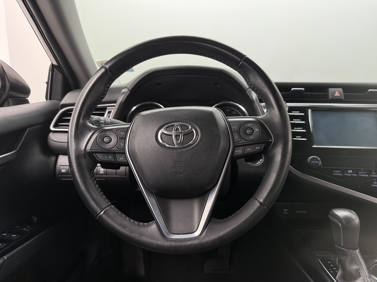 Thumbnail: 2019 Toyota Camry - 4