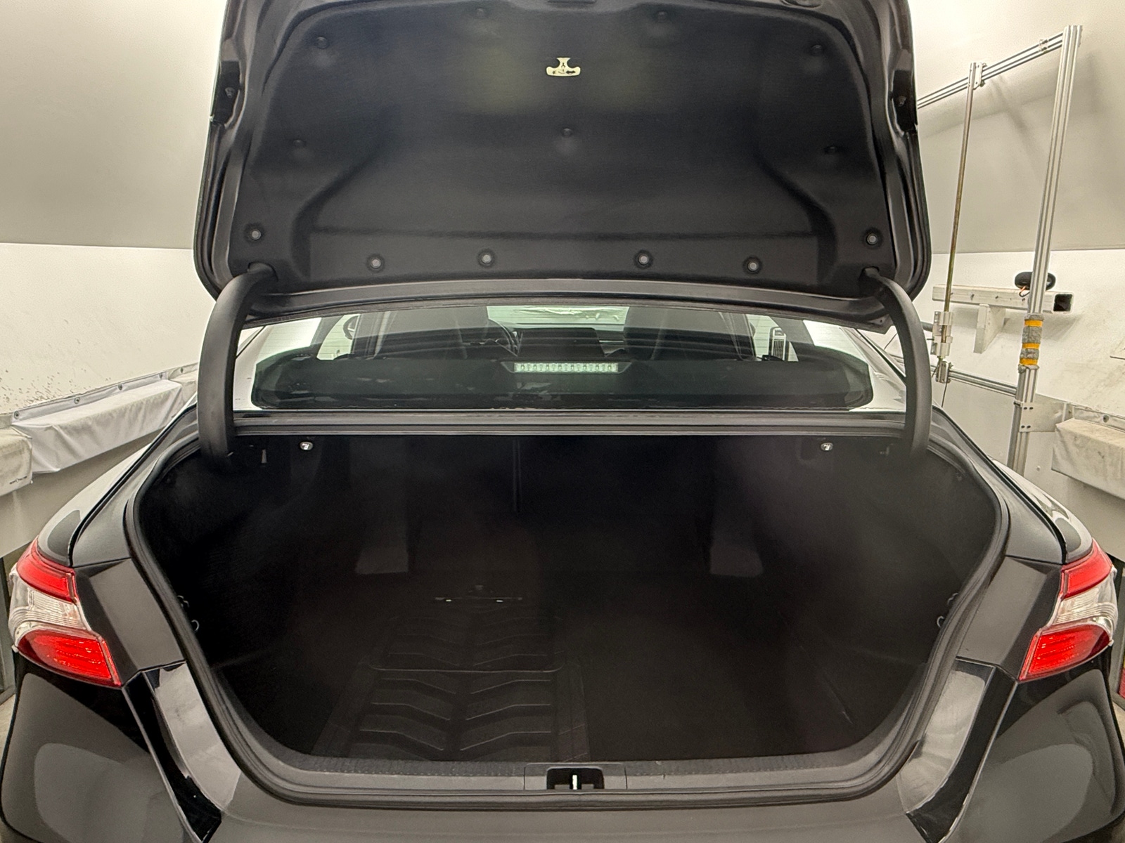 Thumbnail: 2019 Toyota Camry - 6