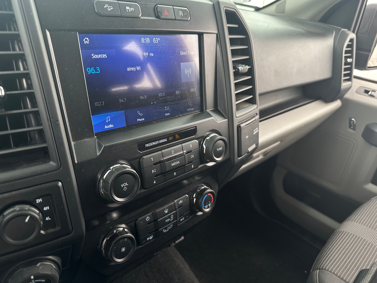 Thumbnail: 2019 Ford Econoline - 4