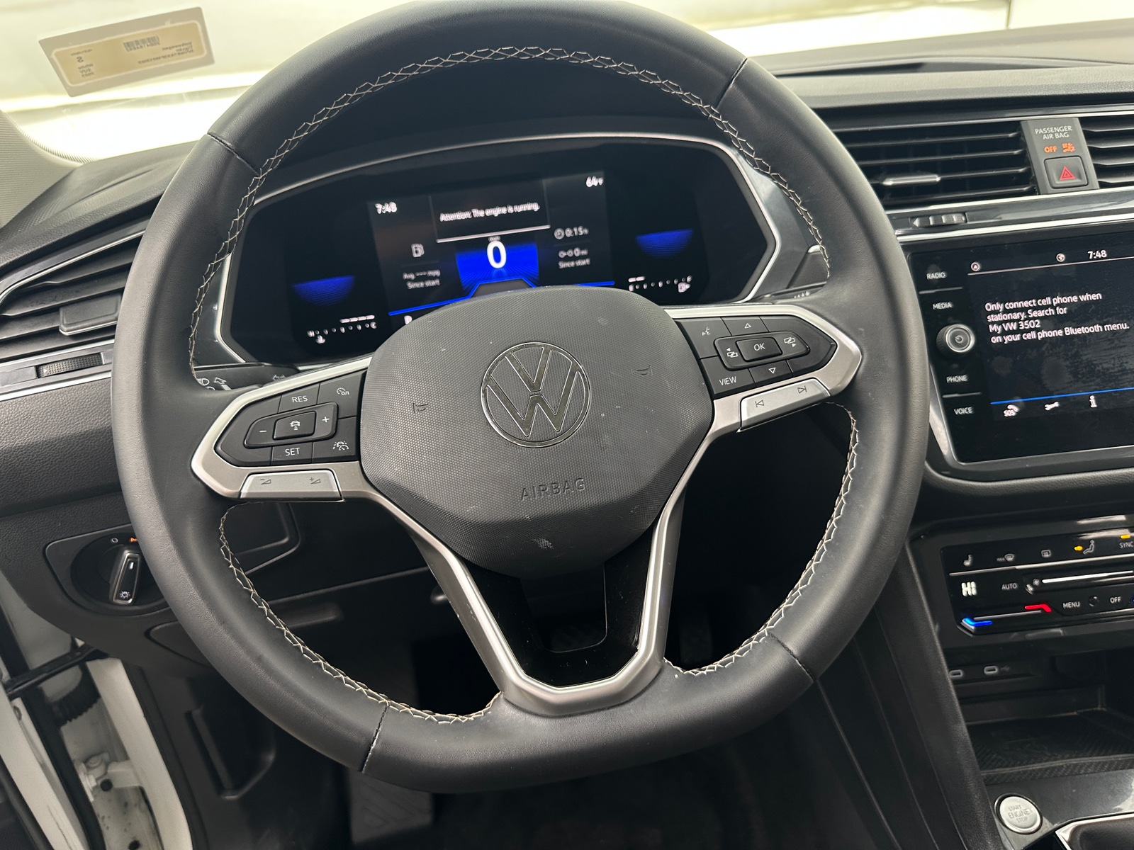 Thumbnail: 2023 Volkswagen Tiguan - 4