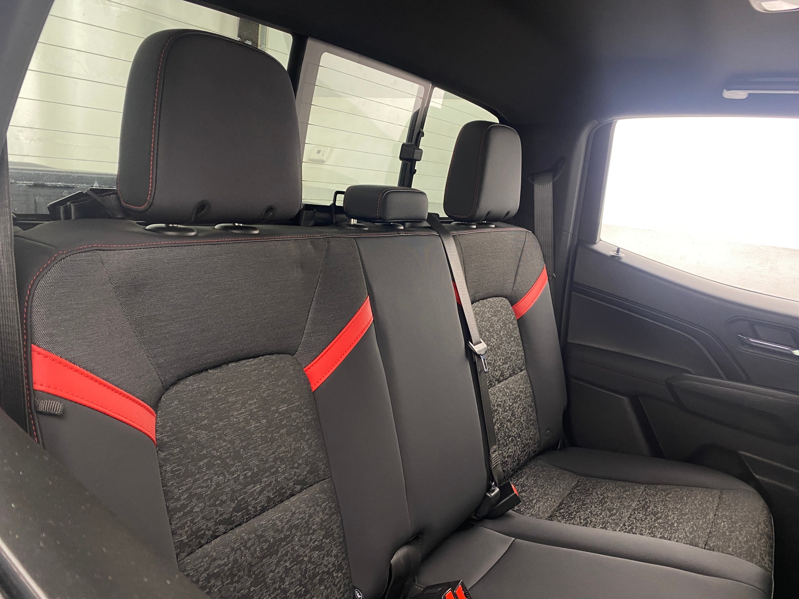 Thumbnail: 2023 Chevrolet Colorado - 5