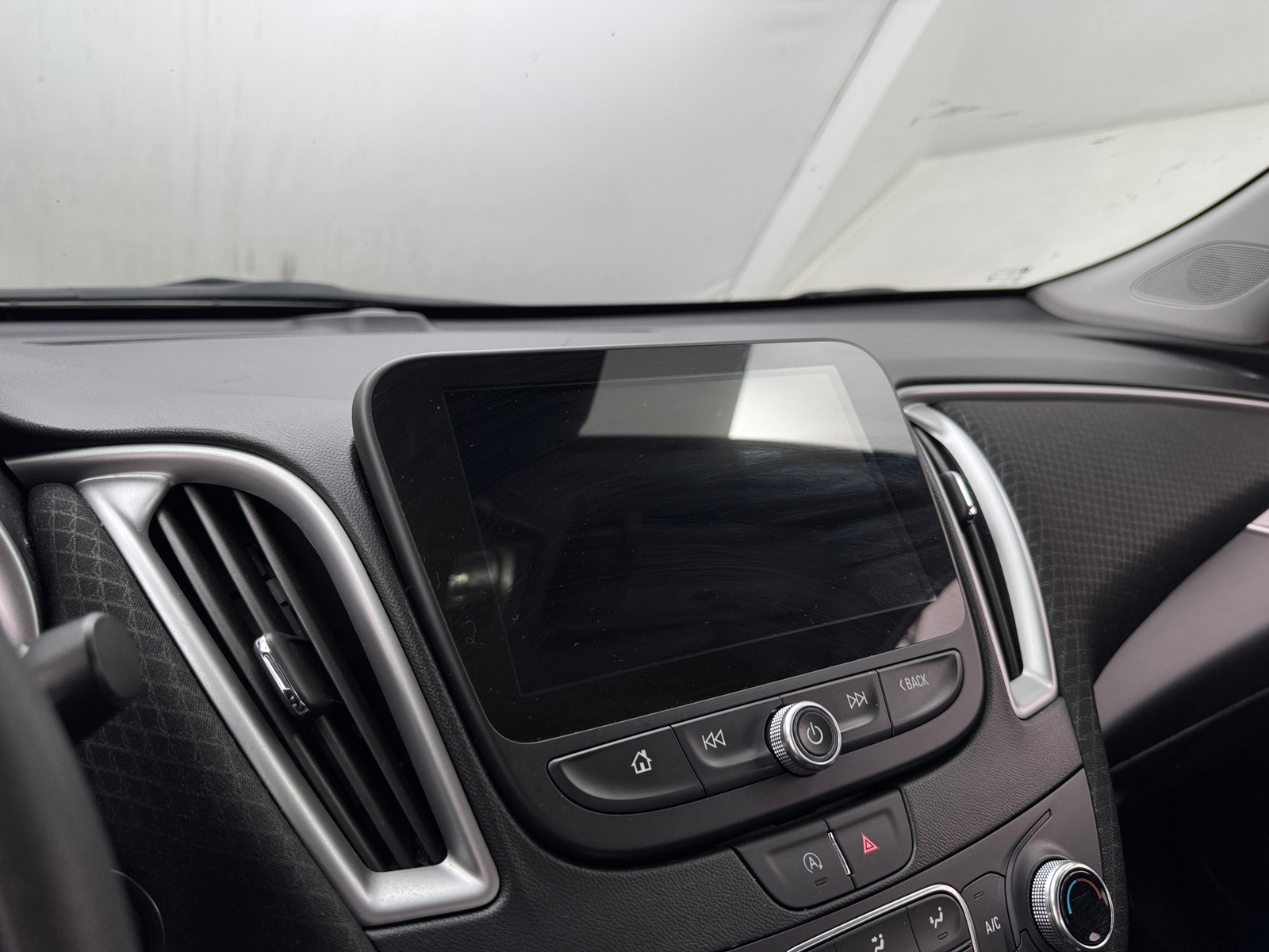 Thumbnail: 2024 Chevrolet Malibu - 4