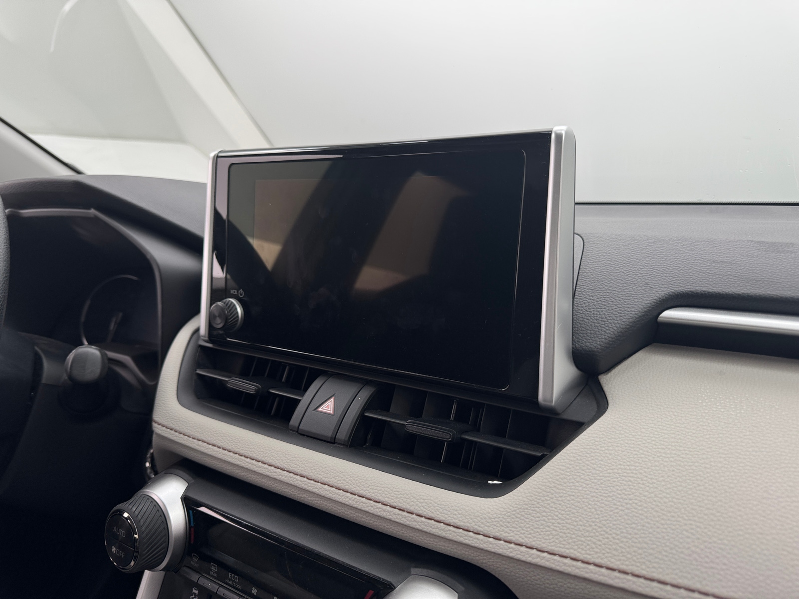 Thumbnail: 2023 Toyota RAV4 - 4