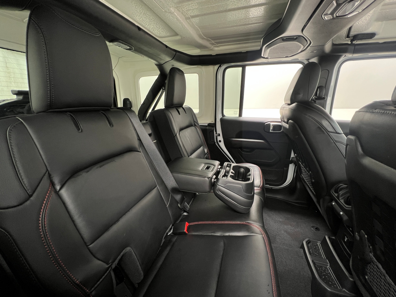 Thumbnail: 2021 Jeep Wrangler - 5