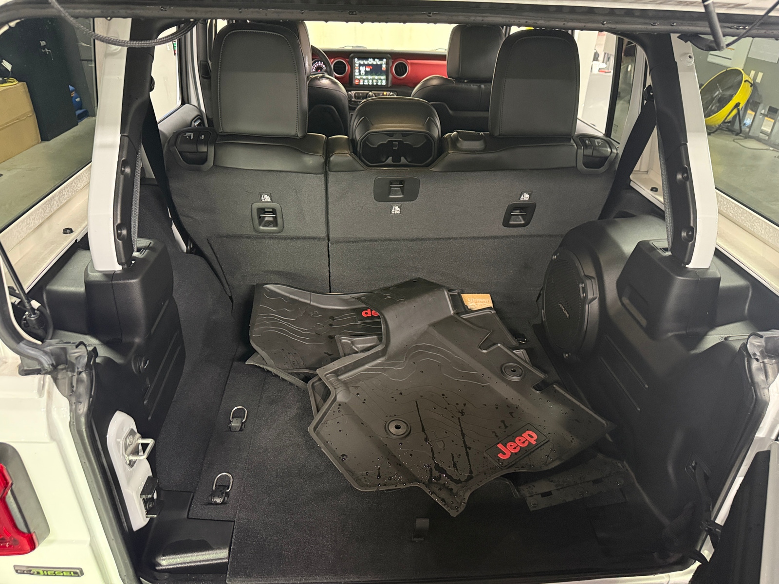 Thumbnail: 2021 Jeep Wrangler - 6