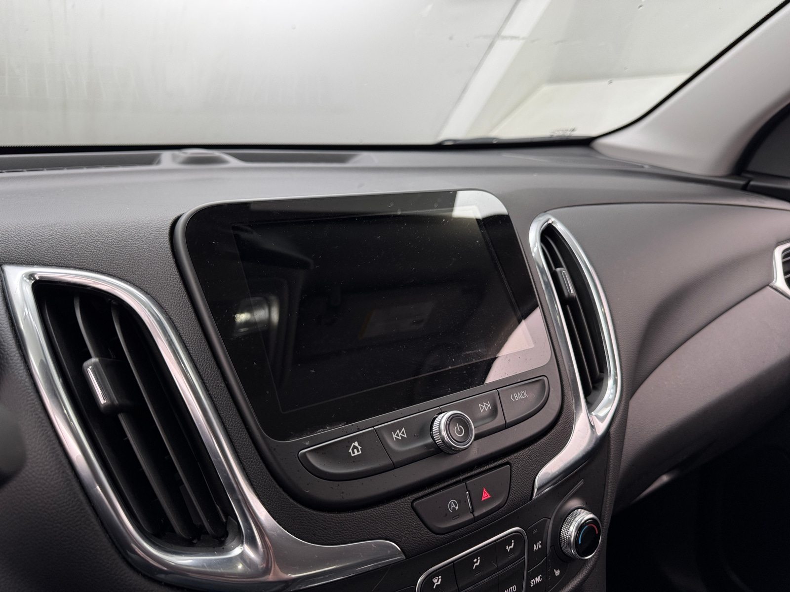 Thumbnail: 2024 Chevrolet Equinox - 4