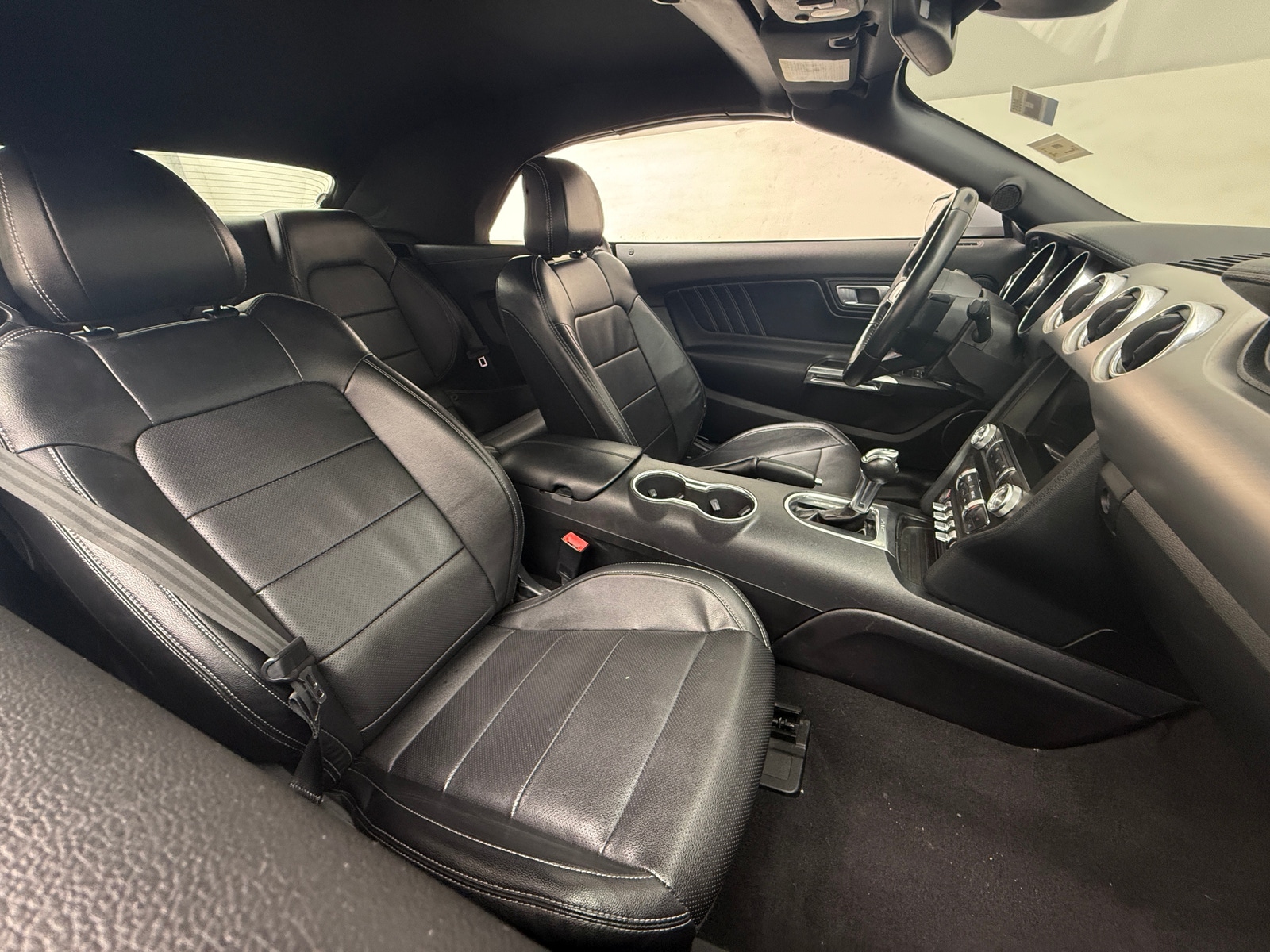 Thumbnail: 2022 Ford Mustang - 2