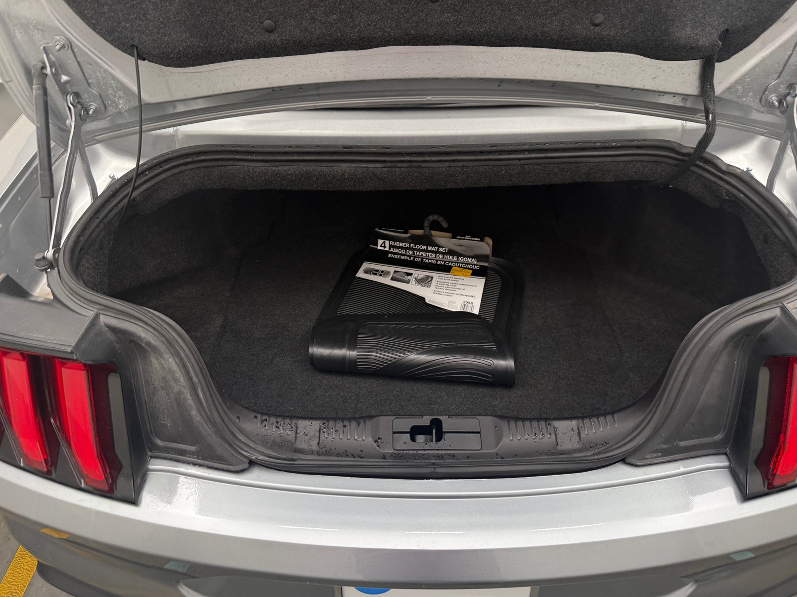 Thumbnail: 2022 Ford Mustang - 7