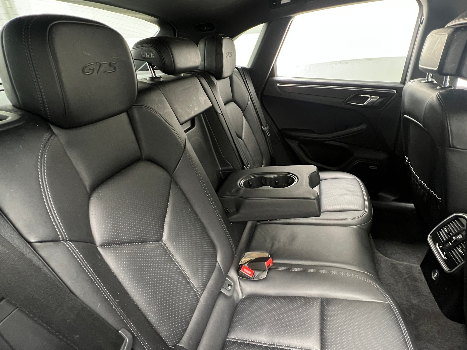 Thumbnail: 2017 Porsche Macan - 5