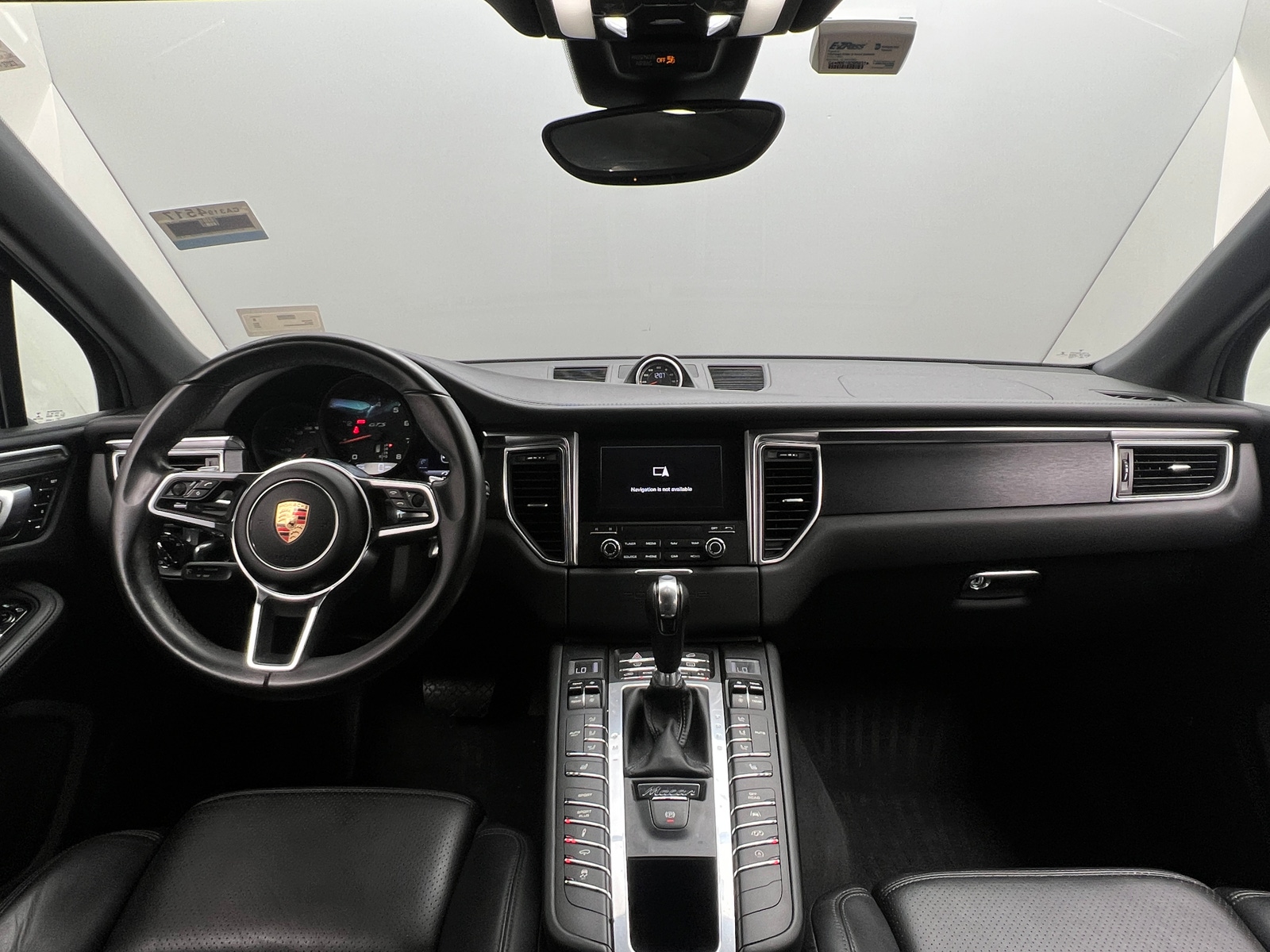 Thumbnail: 2017 Porsche Macan - 2