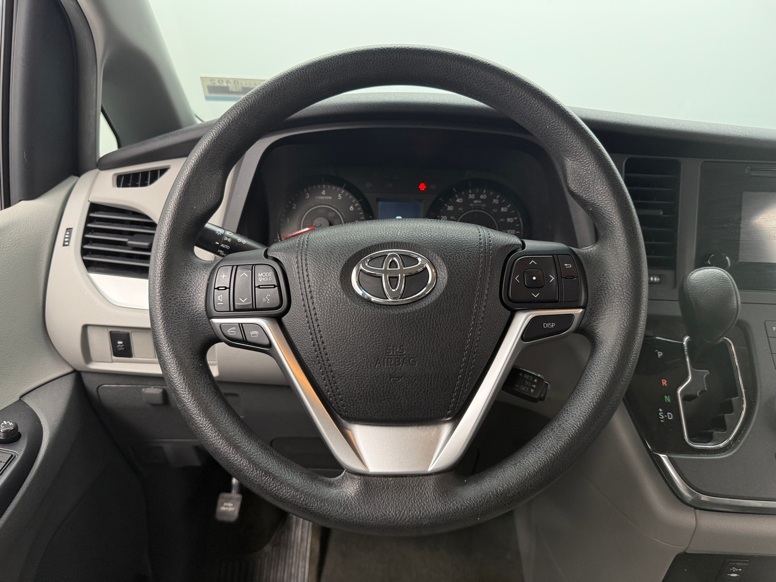 Thumbnail: 2015 Toyota Sienna - 5