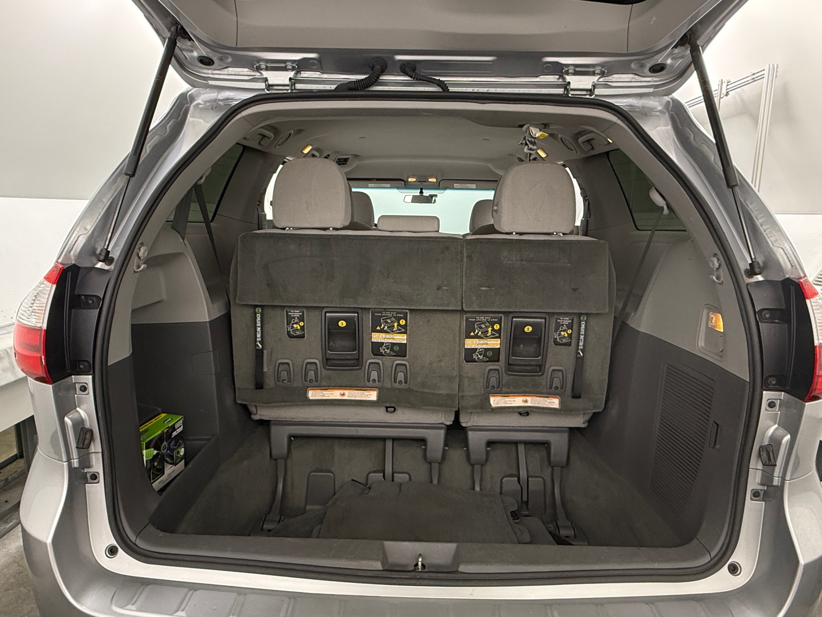 Thumbnail: 2015 Toyota Sienna - 7