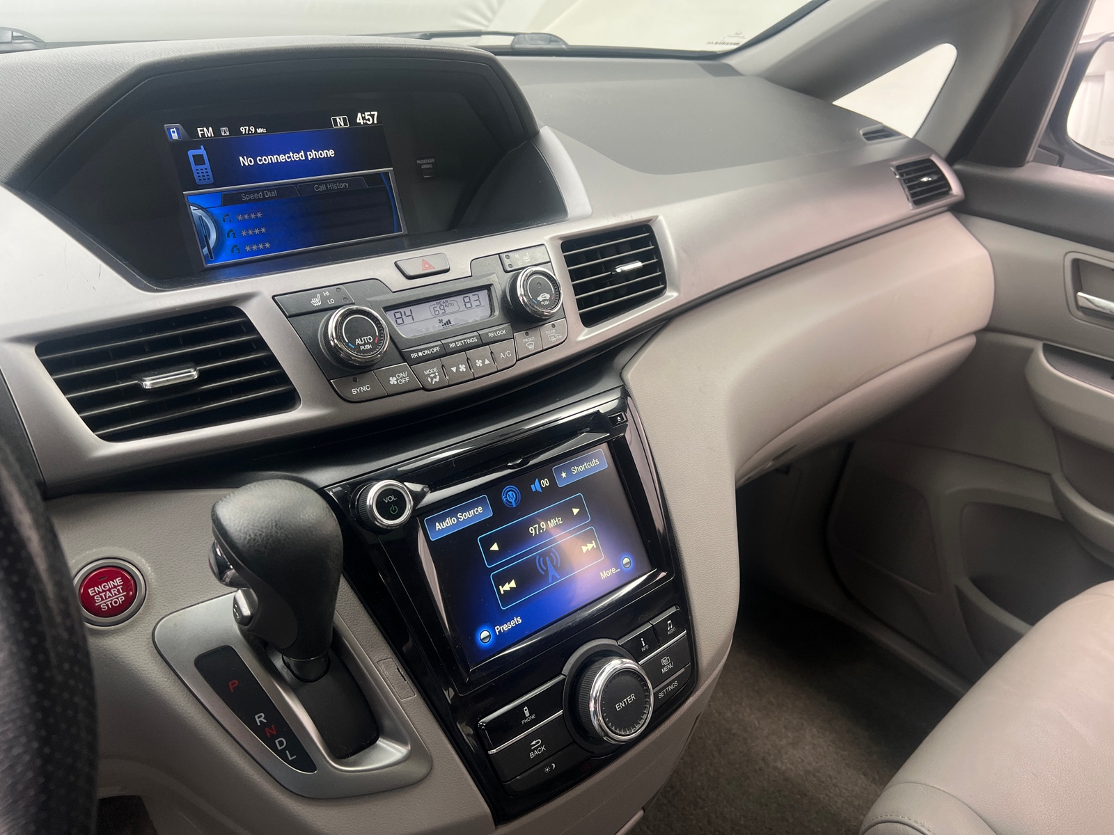 Thumbnail: 2015 Honda Odyssey - 3