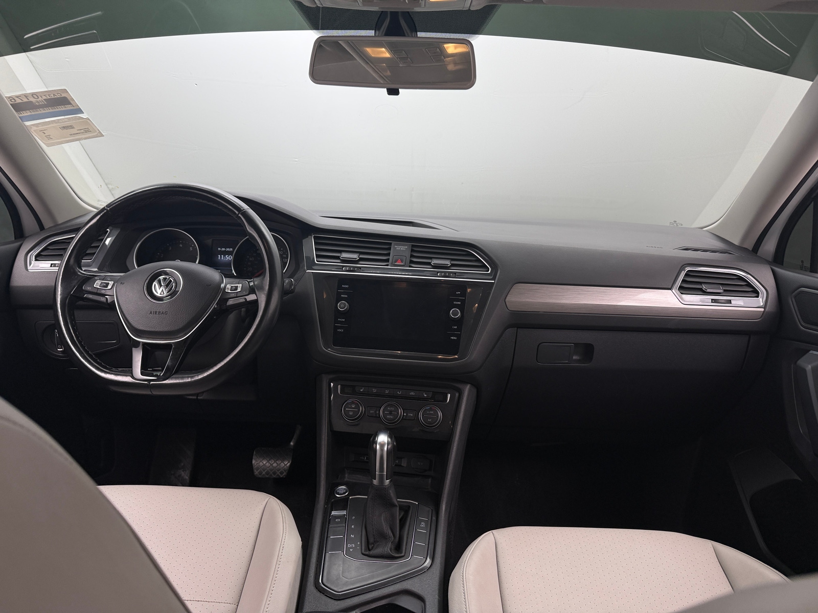 Thumbnail: 2019 Volkswagen Tiguan - 2