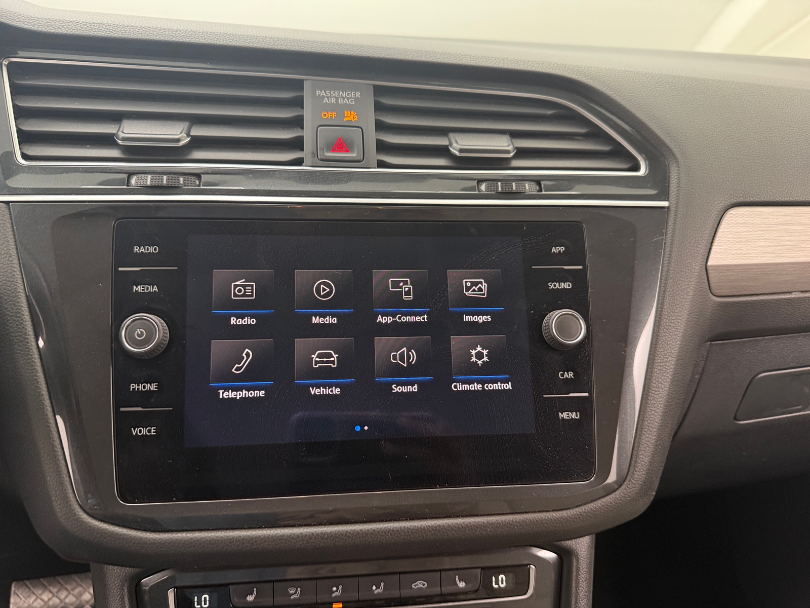 Thumbnail: 2019 Volkswagen Tiguan - 3