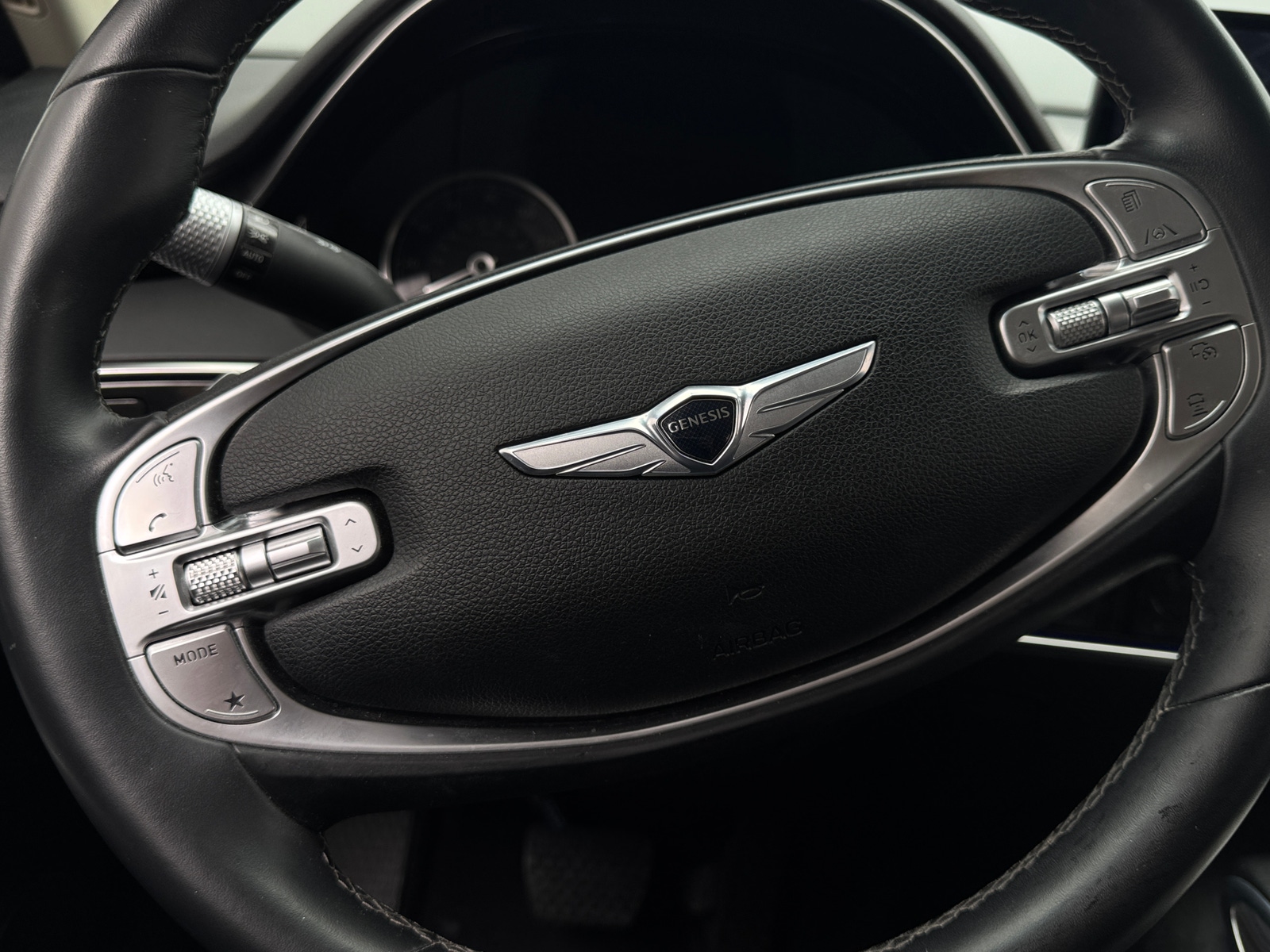 Thumbnail: 2023 Genesis GV70 - 4