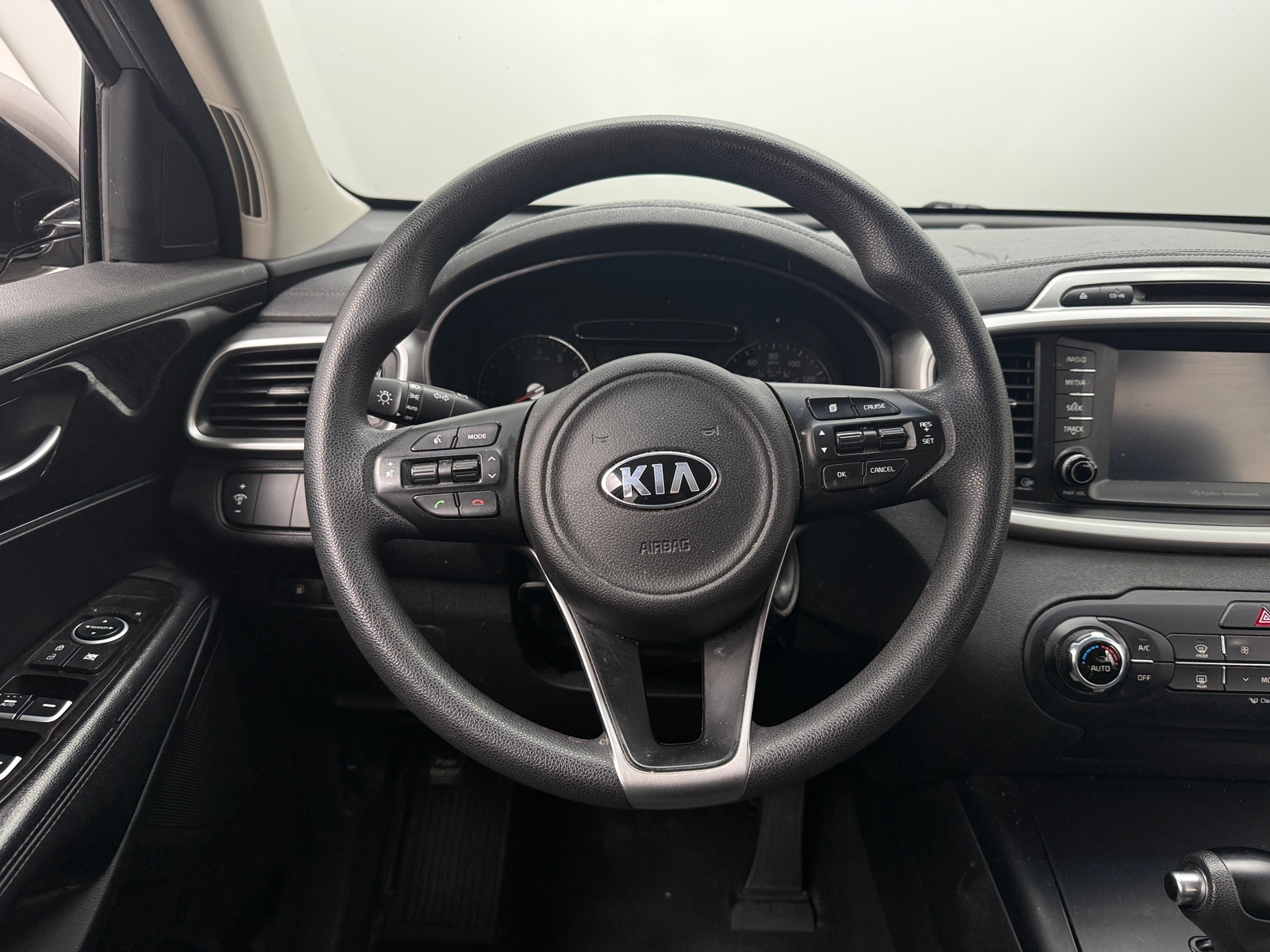 Thumbnail: 2018 Kia Sorento - 5