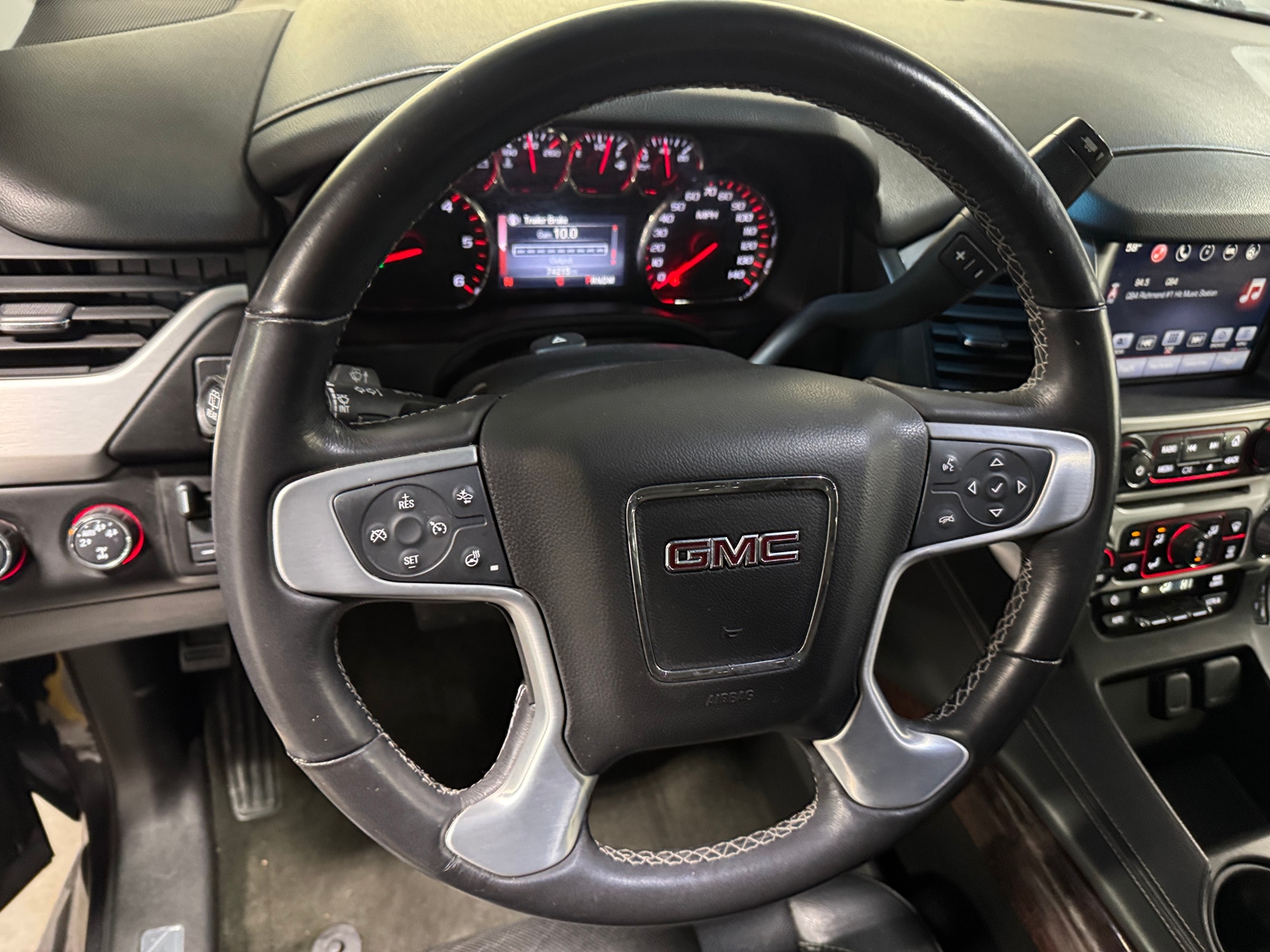 Thumbnail: 2016 GMC Yukon - 4