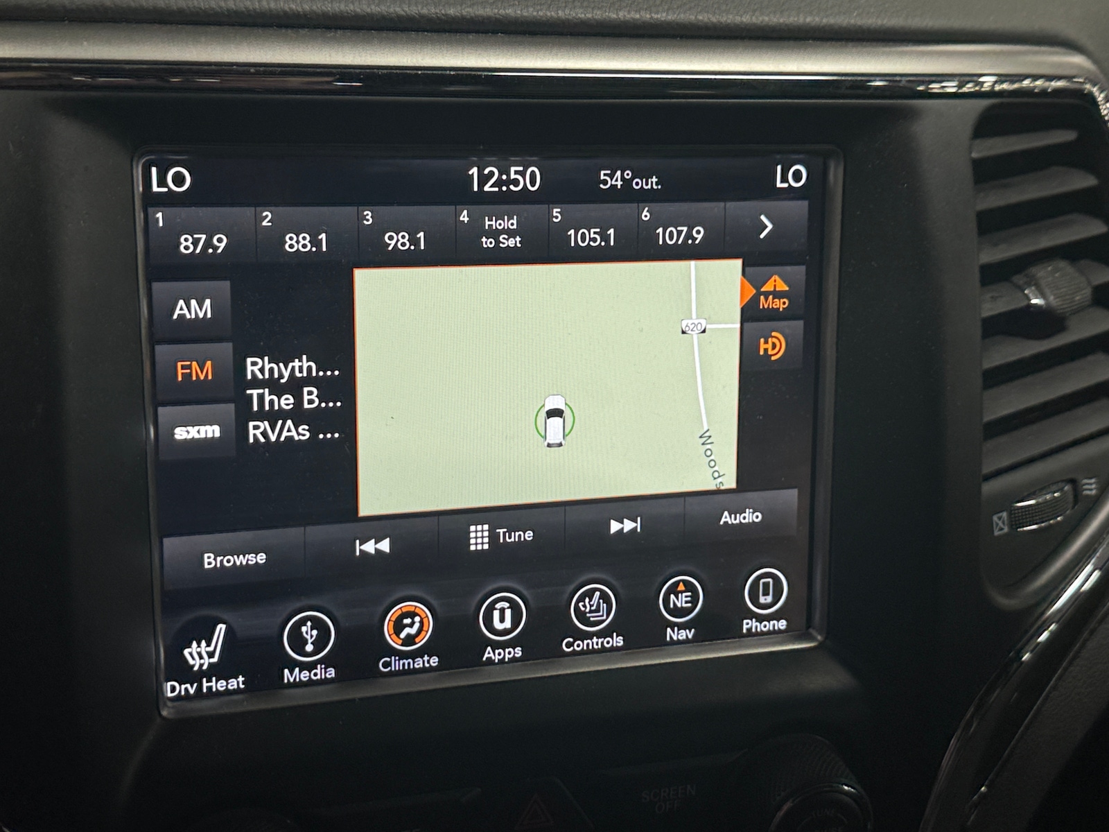 Thumbnail: 2018 Jeep Grand Cherokee - 3